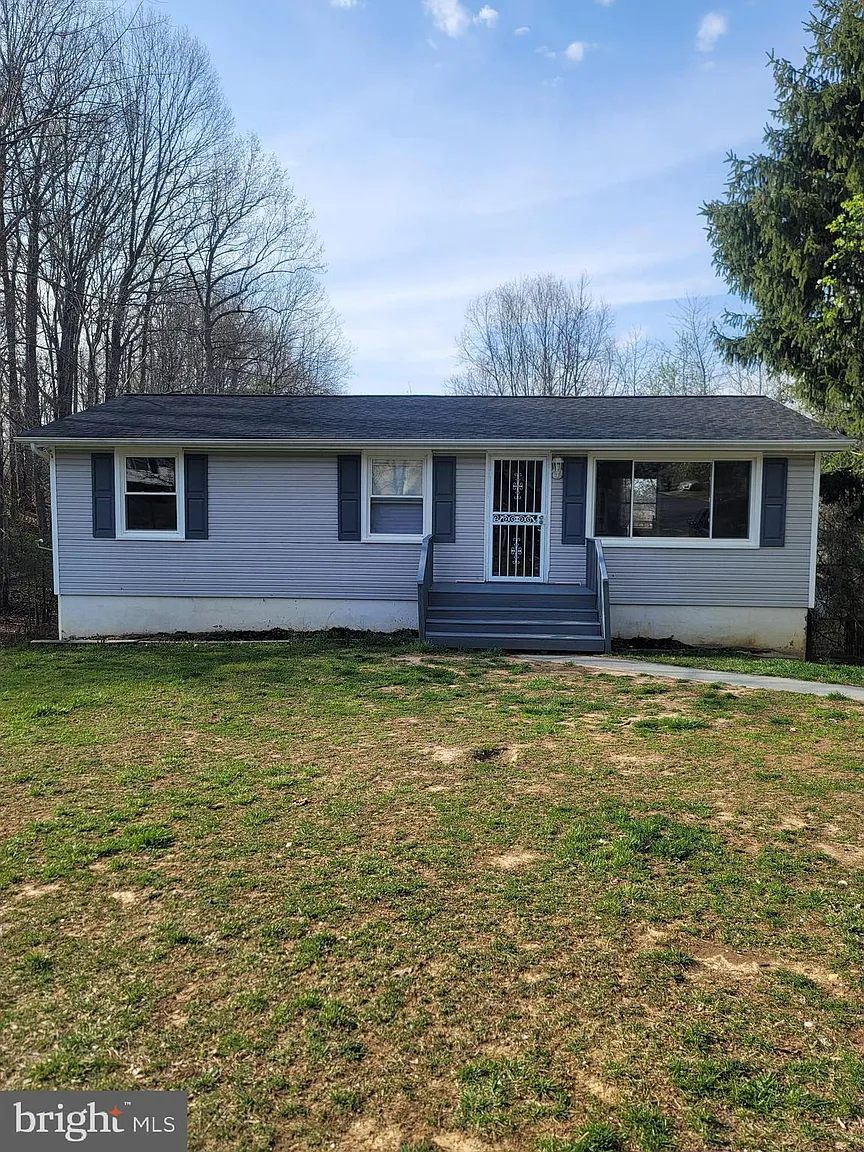 7256 Strawberry Pl photo 1