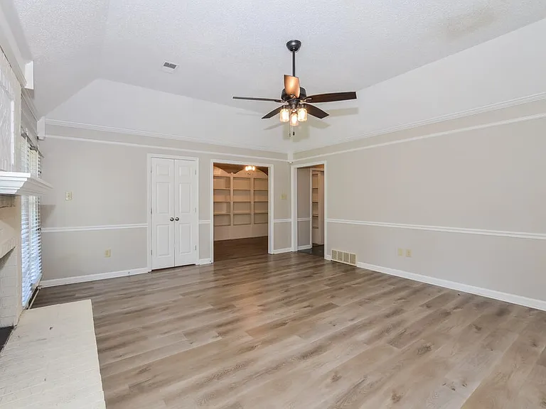 6641 Bright Star Ln — Photo 4
