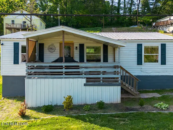 510 Sewanee St, Harriman, TN 37748