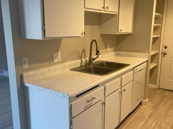 817 Tracey St, Henderson, NV 89015