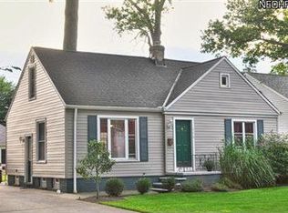 598 Kenilworth Rd, Bay Village, OH 44140