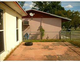 3rd image of 2920 NW 193rd St