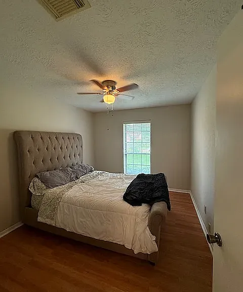1219 Lynn Ln — Photo 11