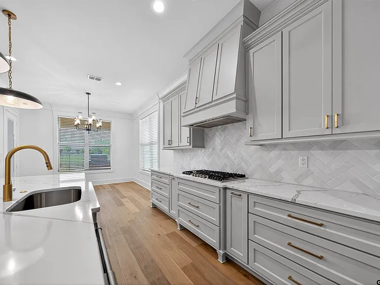 7517 Cross Gate Way — Photo 8