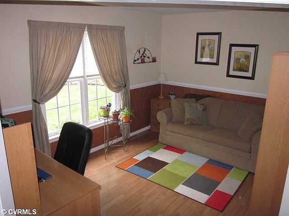 2nd image of 3404 Sherwood Bluff Way