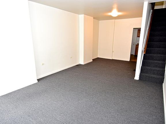 2nd image of 805 Windsor St