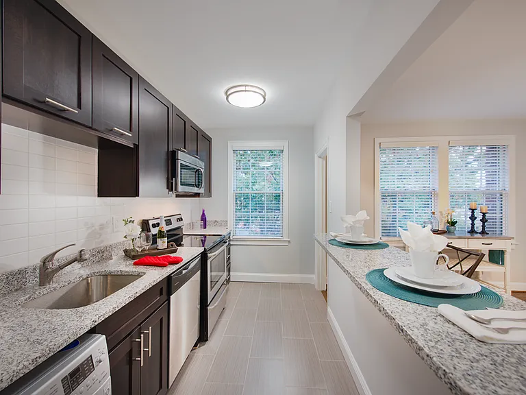 The Metropolitan Apartments Kitchen