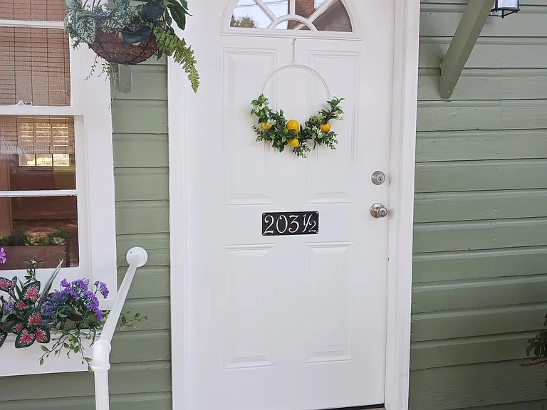 1/2 Caddel St — Photo 13