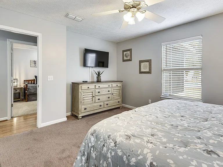 11815 Seashore Ln — Photo 3