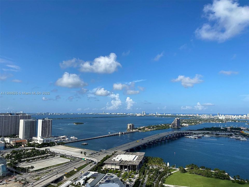 1st image of 900 Biscayne Blvd APT 4304