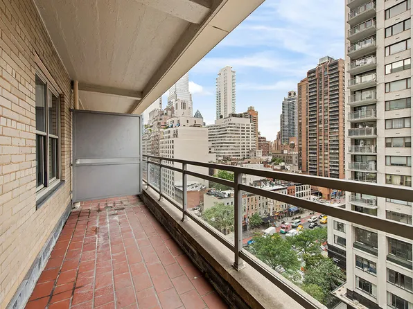 300 East 57th Street image 7 of 8