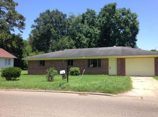 816 Park Ave, Columbia, MS 39429