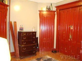 5th image of 419 E 139th St