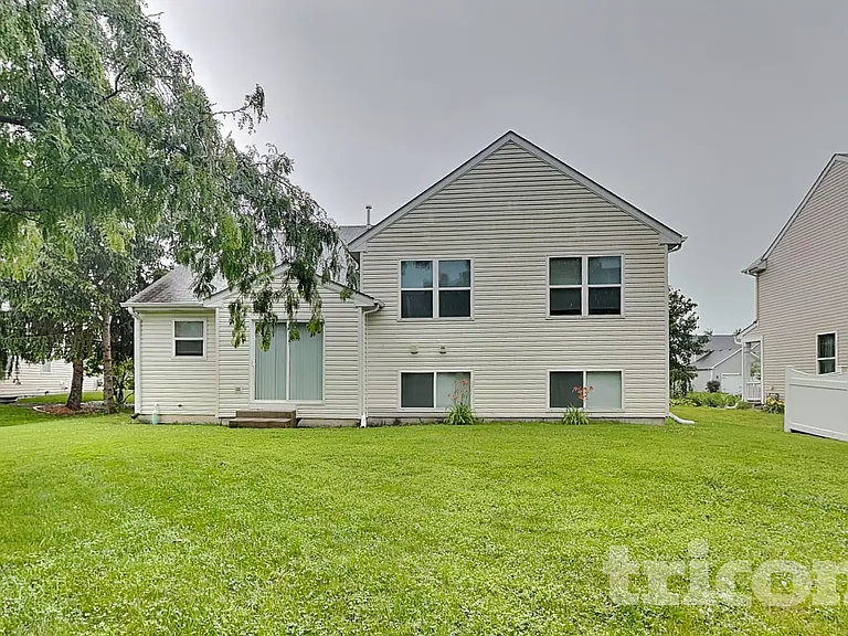 8007 Shady Oak Rd — Photo 15