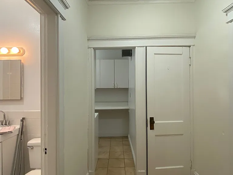 43 Strathmore Rd #4 — Photo 20