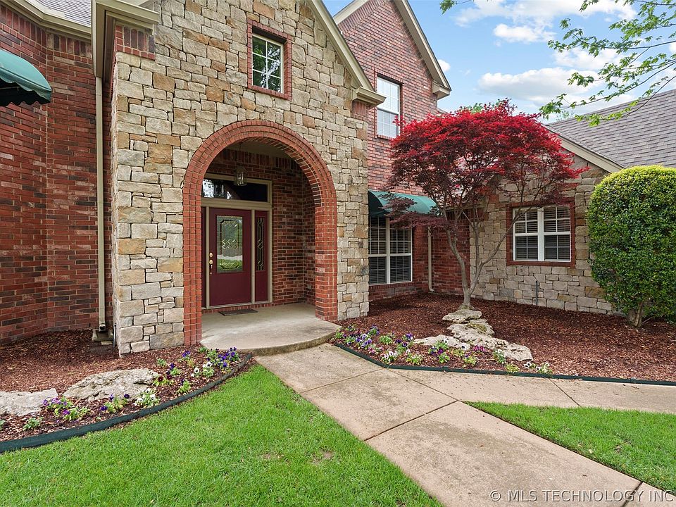 1st image of 213 Ashton Dr