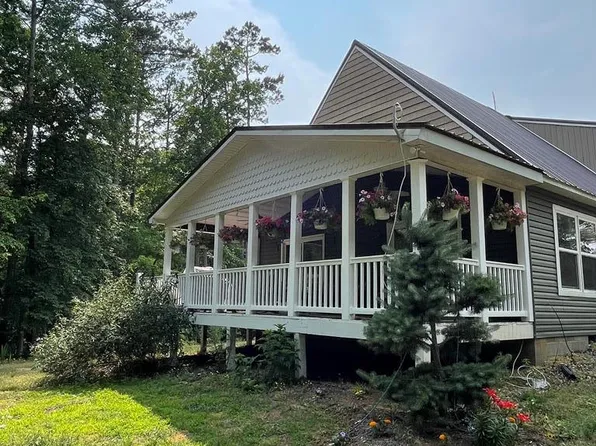 595 Waters Edge Dr, Clarksville, VA 23927