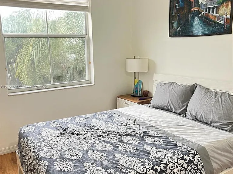 1120 Papaya St — Photo 11