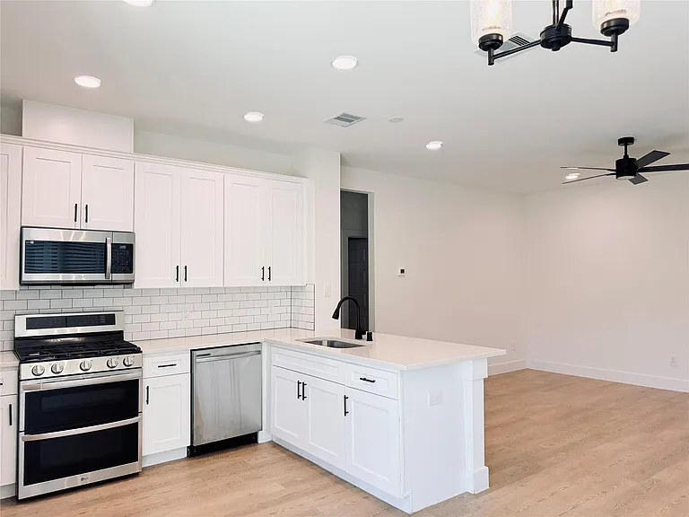 16575 Oasis Glade Dr — Photo 5