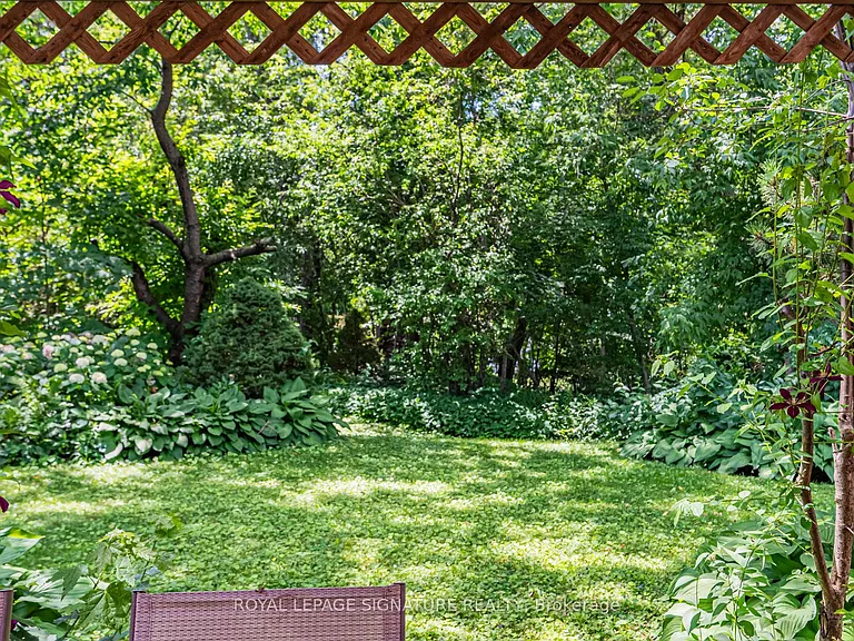 59 Parkview Hill Cres — Photo 42