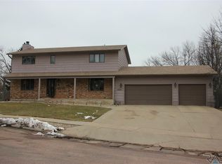 4601 S Magnolia Cir, Sioux Falls, SD 57103