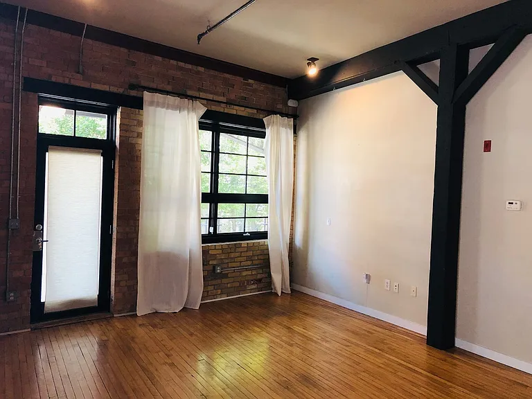 346 W Pierpont Ave #W112 — Photo 4