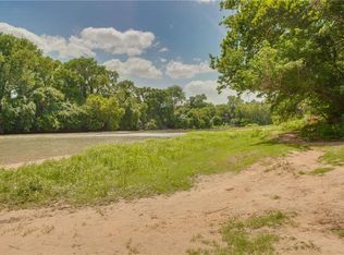201 Kahana Ln, Bastrop, TX 78602