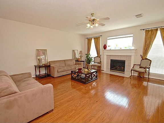4th image of 4422 Tessie Ct