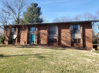 8721 Wimbledon Dr, Knoxville, TN 37923
