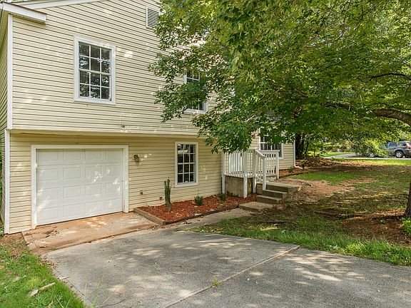 KH_1213LakeviewXing_Web-0172_07172020