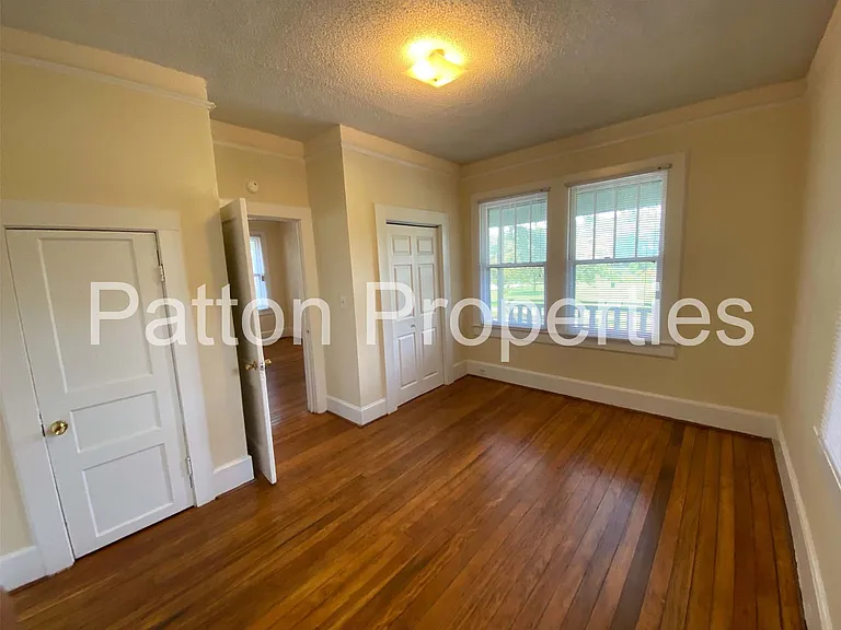 2221 Greene St — Photo 6