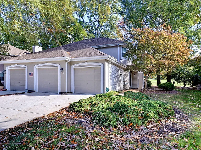 1596 Willow Cv — Photo 22
