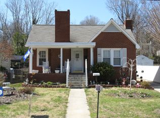 121 N Elm St, Asheboro, NC 27203