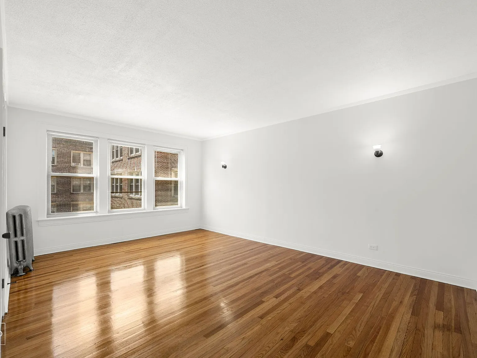 7930 S Ingleside — Photo 4