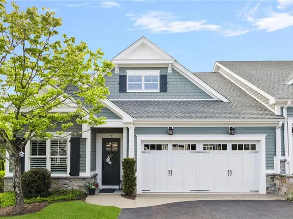 48 Travelers Ct, East Greenwich, RI 02818