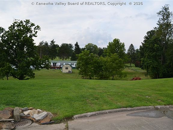 3rd image of 0 Thomas Dr