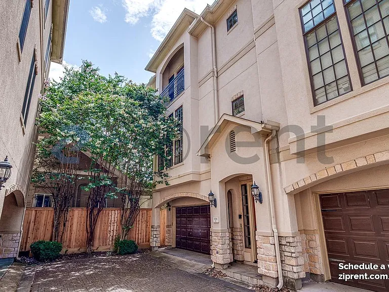 1216 Rosedale St — Photo 1