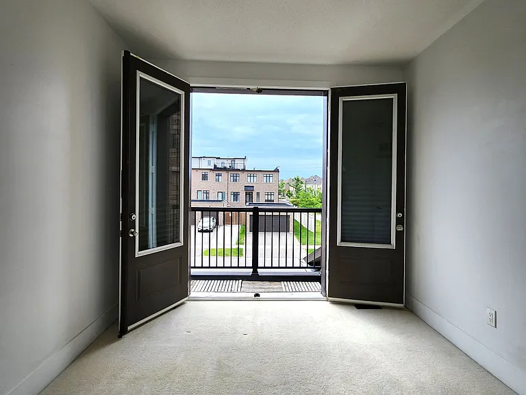 140 Elyse Ct — Photo 12