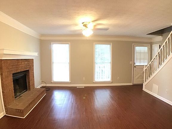 3rd image of 3129 Fairview Dr SW