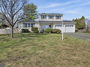 12 Tigers Ct, Hamilton, NJ 08619