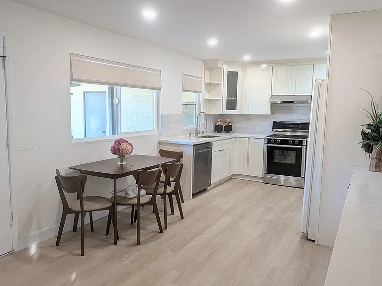 22434 Salem Ave #B — Photo 7