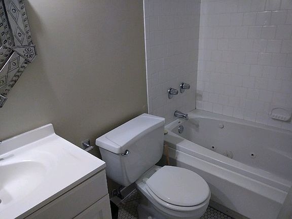 3rd image of 230 E Ontario St APT 1503