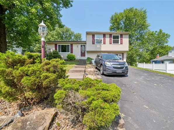 218 Old Farm Rd, Cranberry Township, PA 16066