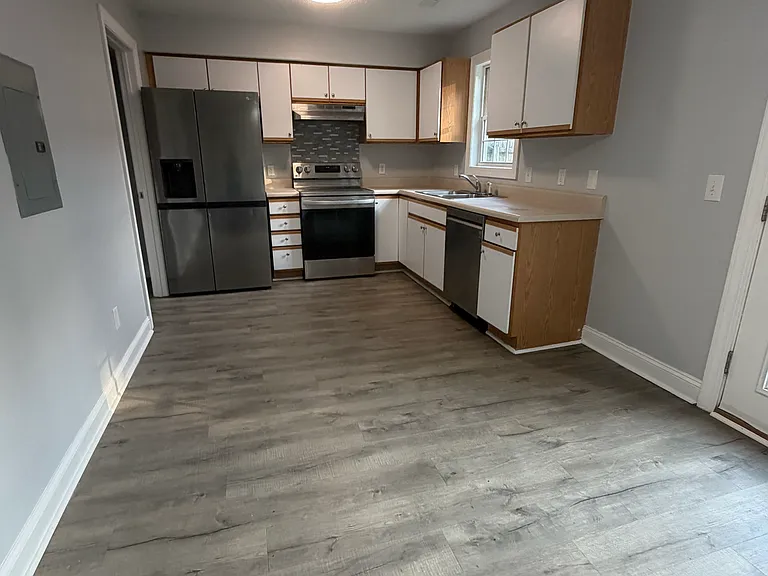 920 Heath St #MAIN — Photo 6
