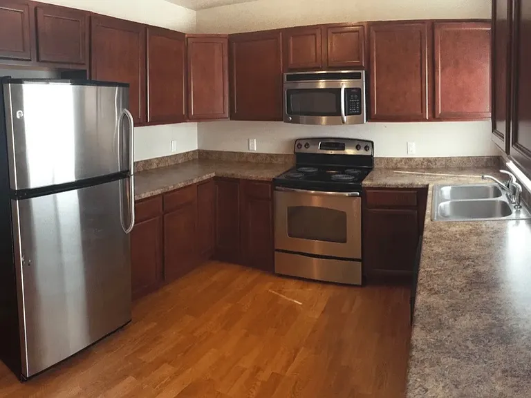 1403 State St #2 — Photo 4