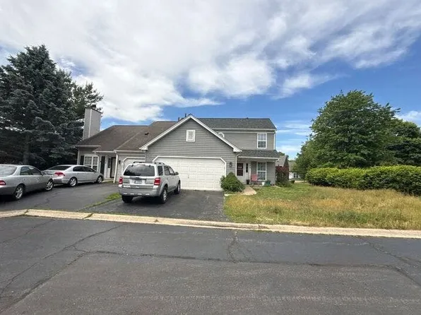 2326 Aspen Dr, Woodstock, IL 60098