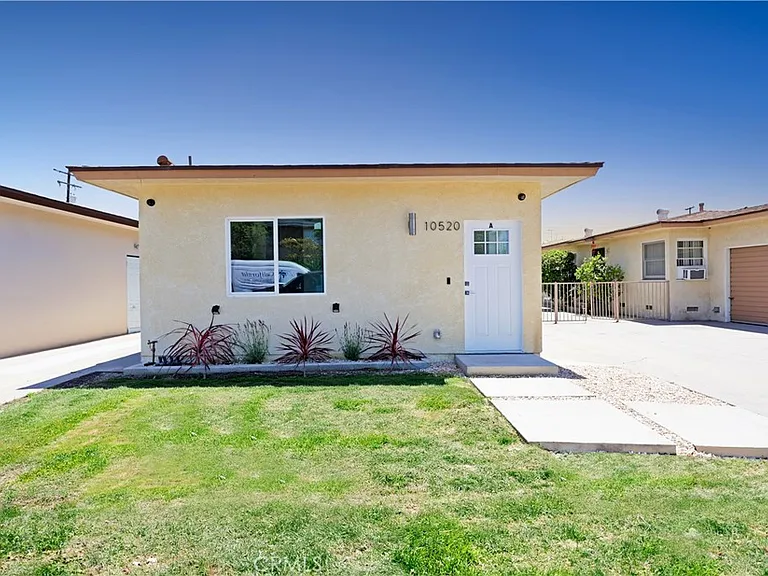 10520 Myrtle St #A — Photo 3