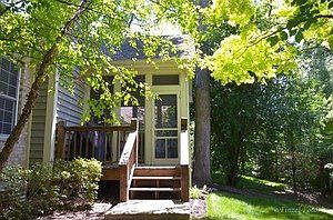 3rd image of 1411 White Oak Ln