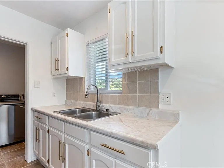 1192 Stringer Ave — Photo 11