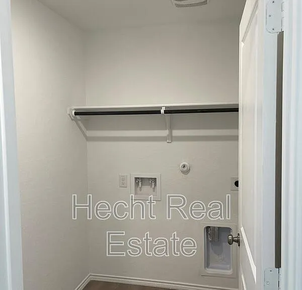 2906 Green Finch — Photo 11